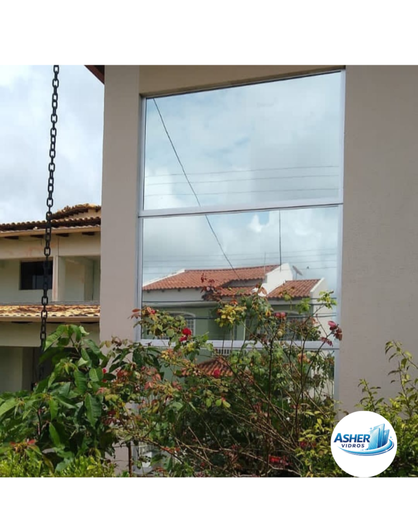 Faixada com Vidro espelhado